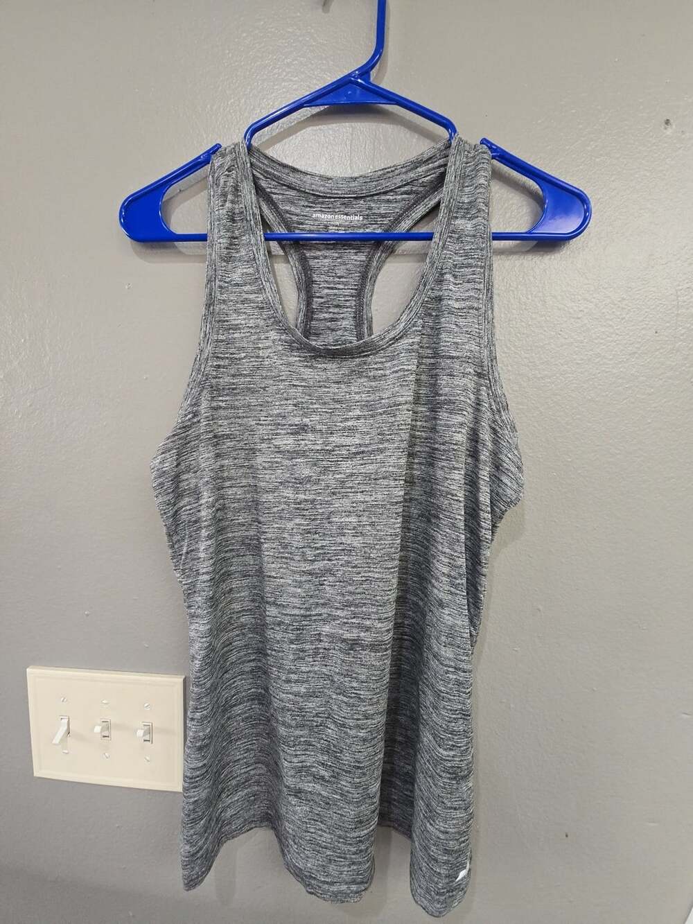 Amazon Essentials Racerback Tank Top Size M Gray Heather Activewear